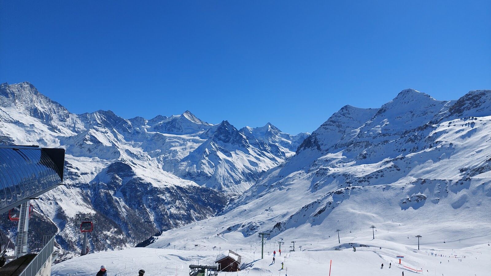 Freeride terrain on the Grimentz Zinal cable car side
