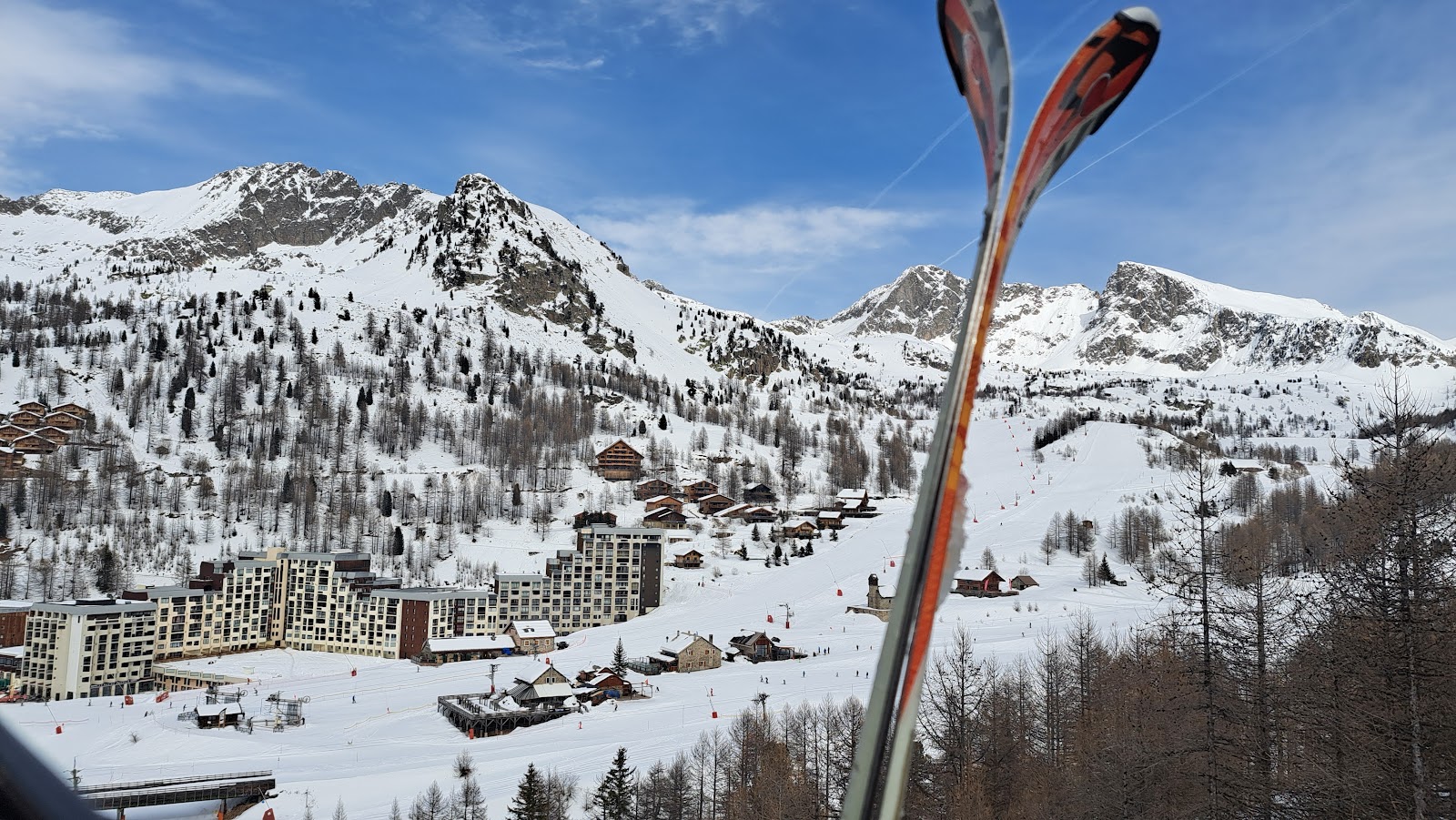 Snowy high altitude pistes above the resort of Isola 2000