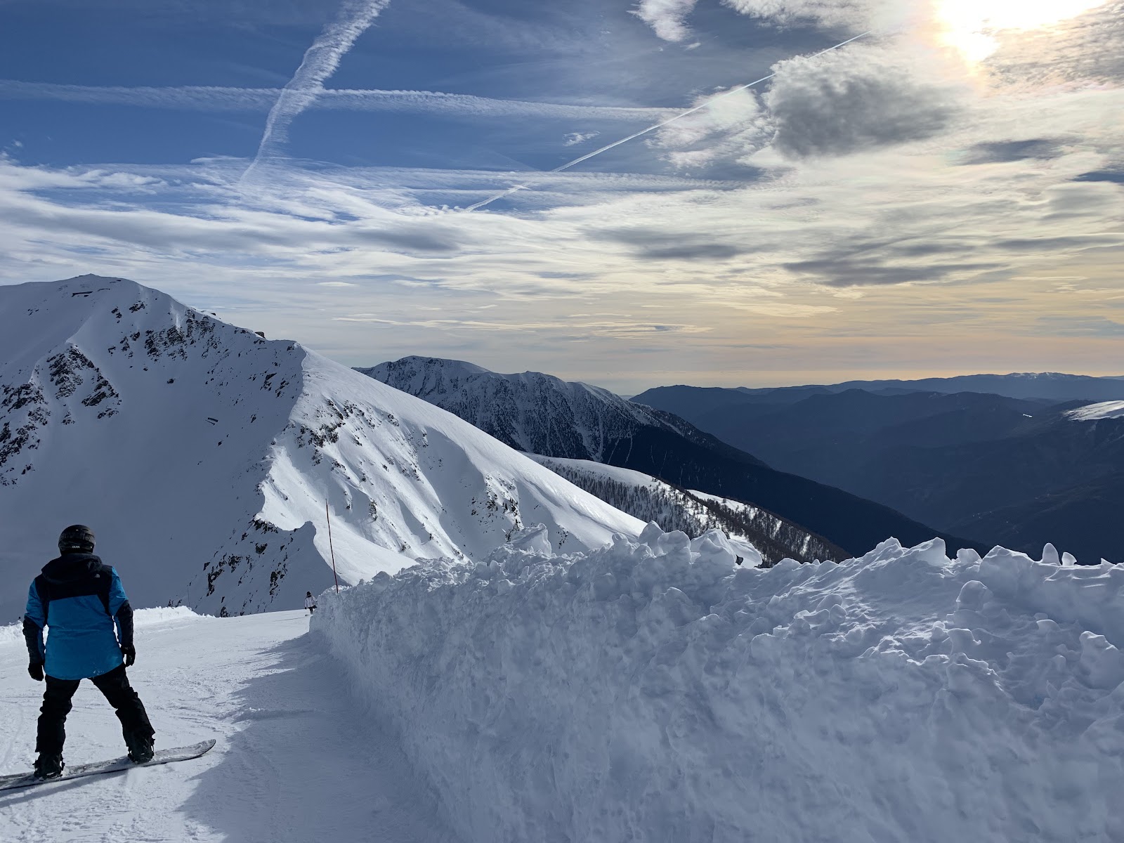 The ski in ski out apartment buildings of Isola 2000