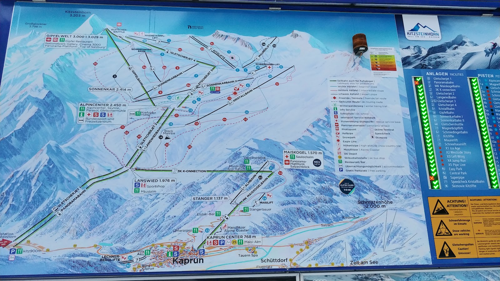 Groomed glacier pistes high on the Kitzsteinhorn above Kaprun