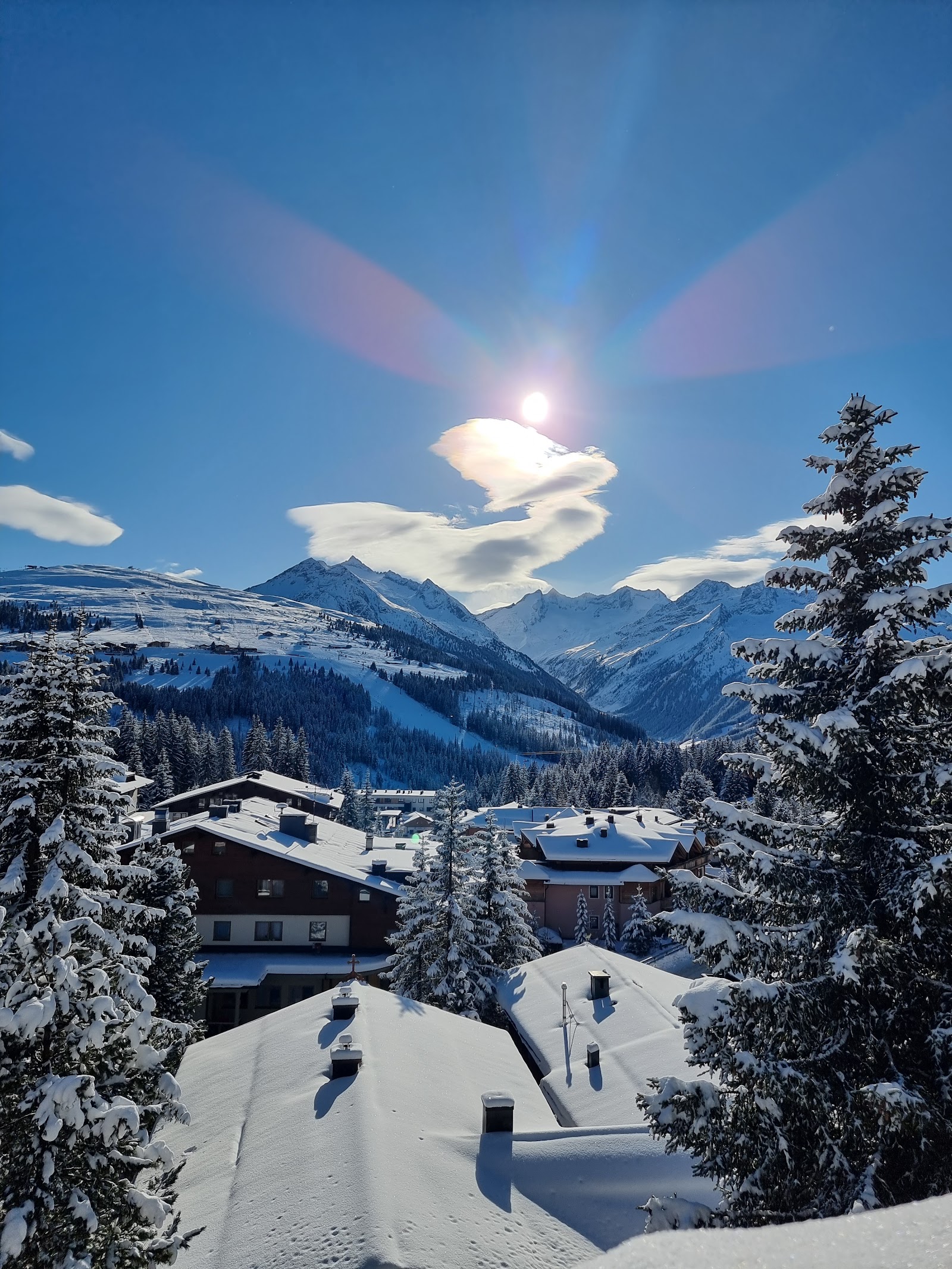 Wide groomed runs and mountain views at Konigsleiten