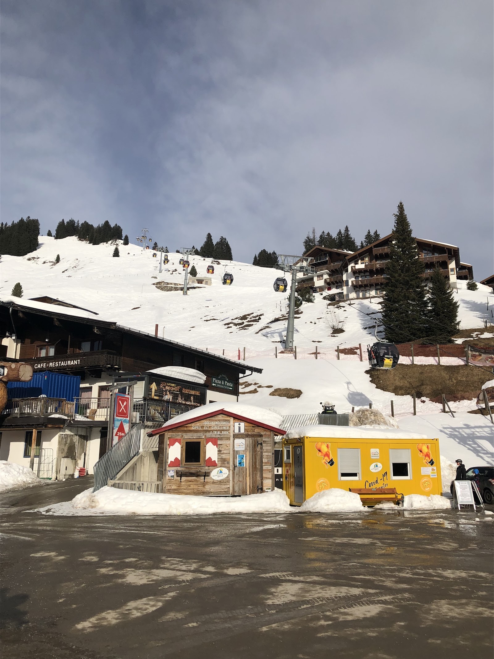 Snowy peaks across the Zillertal Arena from Konigsleiten