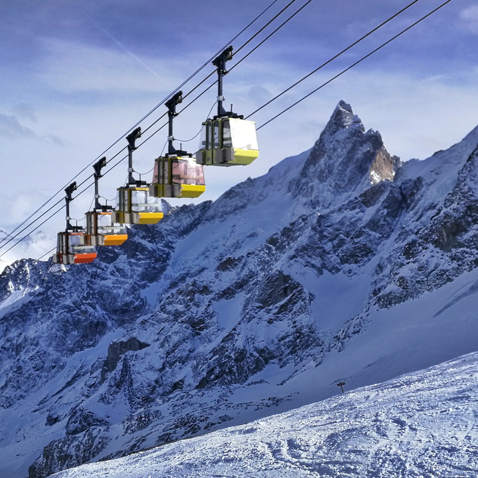 The La Grave cable car climbing toward the glacier