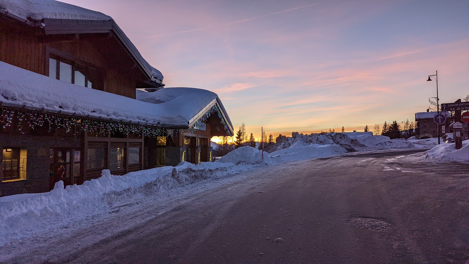 A family friendly nursery slope at the base of La Rosiere