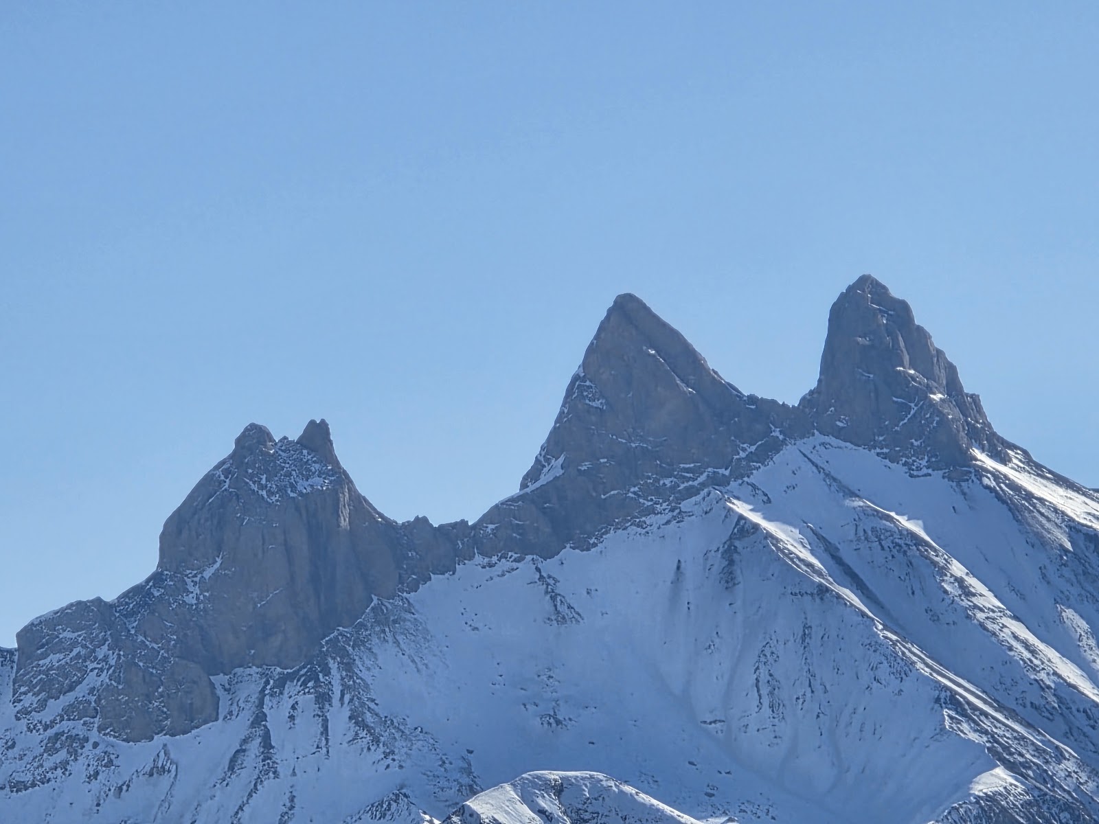 The lift network linking La Toussuire across the Sybelles ridge