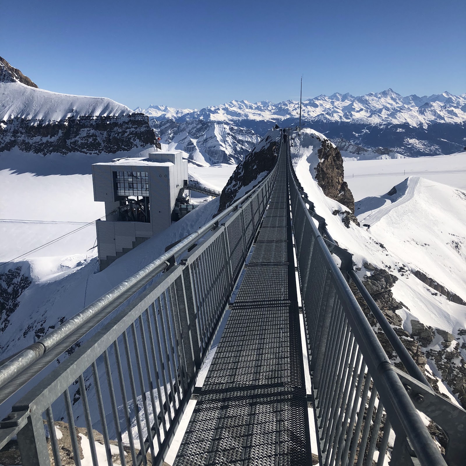 Glacier 3000 snow sure slopes above Les Diablerets