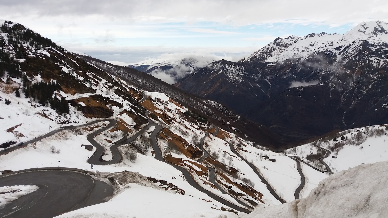 Snow covered Pyrenean peaks ringing Luz Ardiden