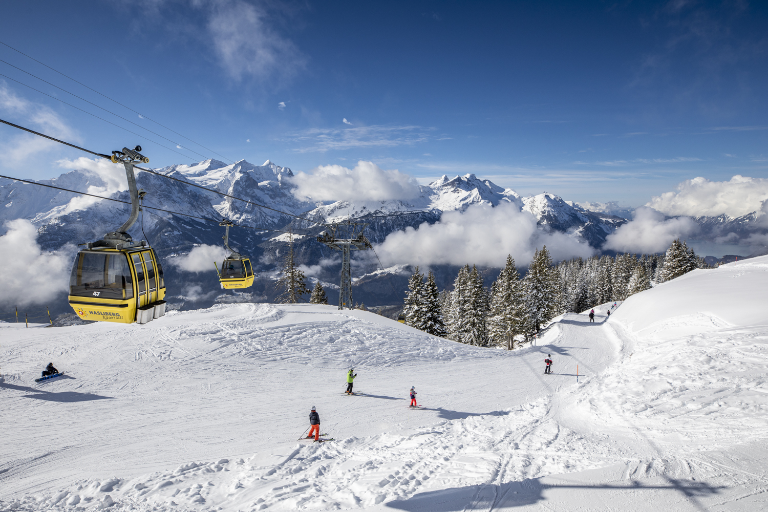 Meiringen Hasliberg sun terrace under snow above the Haslital