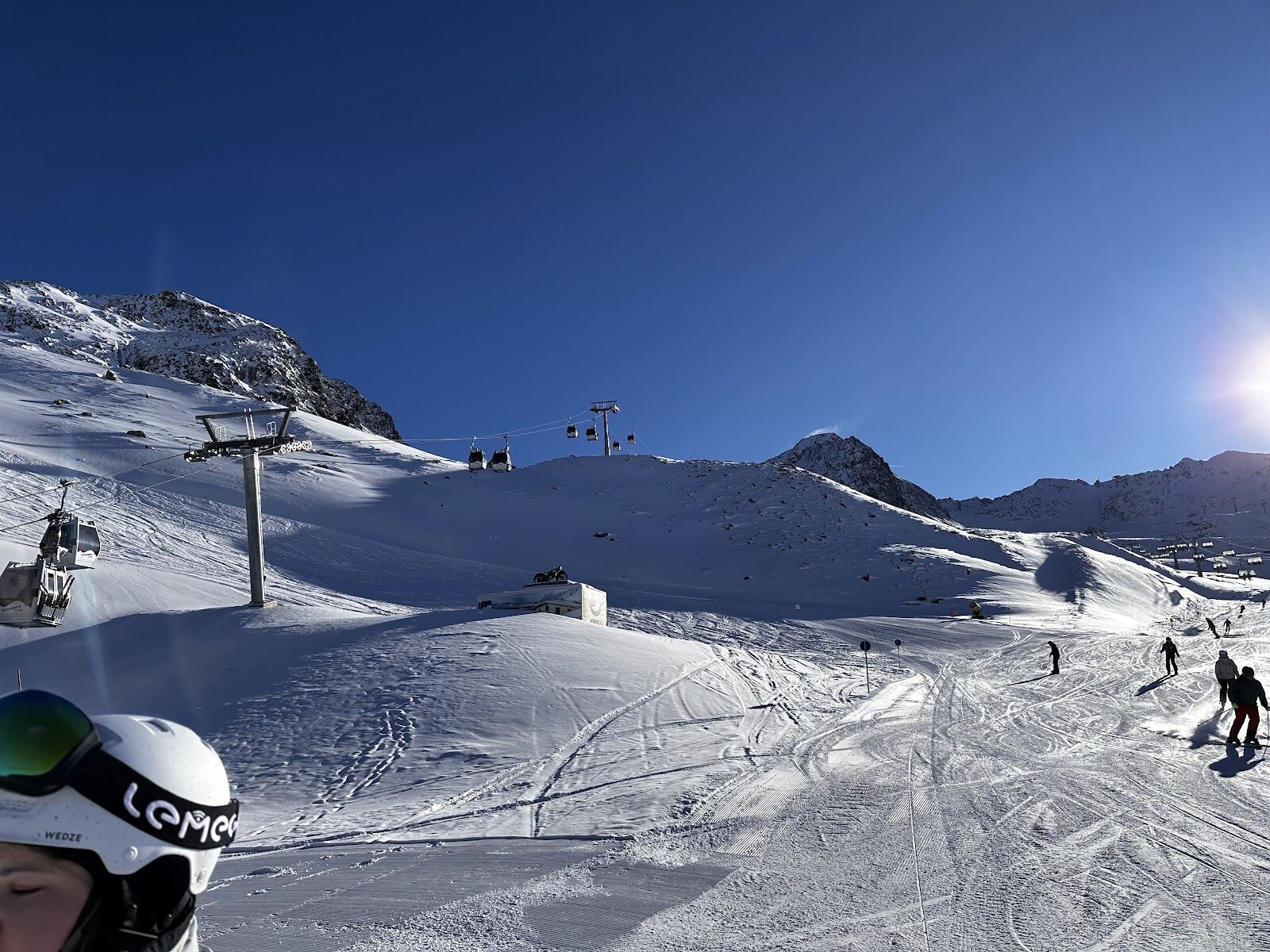 A gondola linking Obergurgl with the higher slopes of Hochgurgl