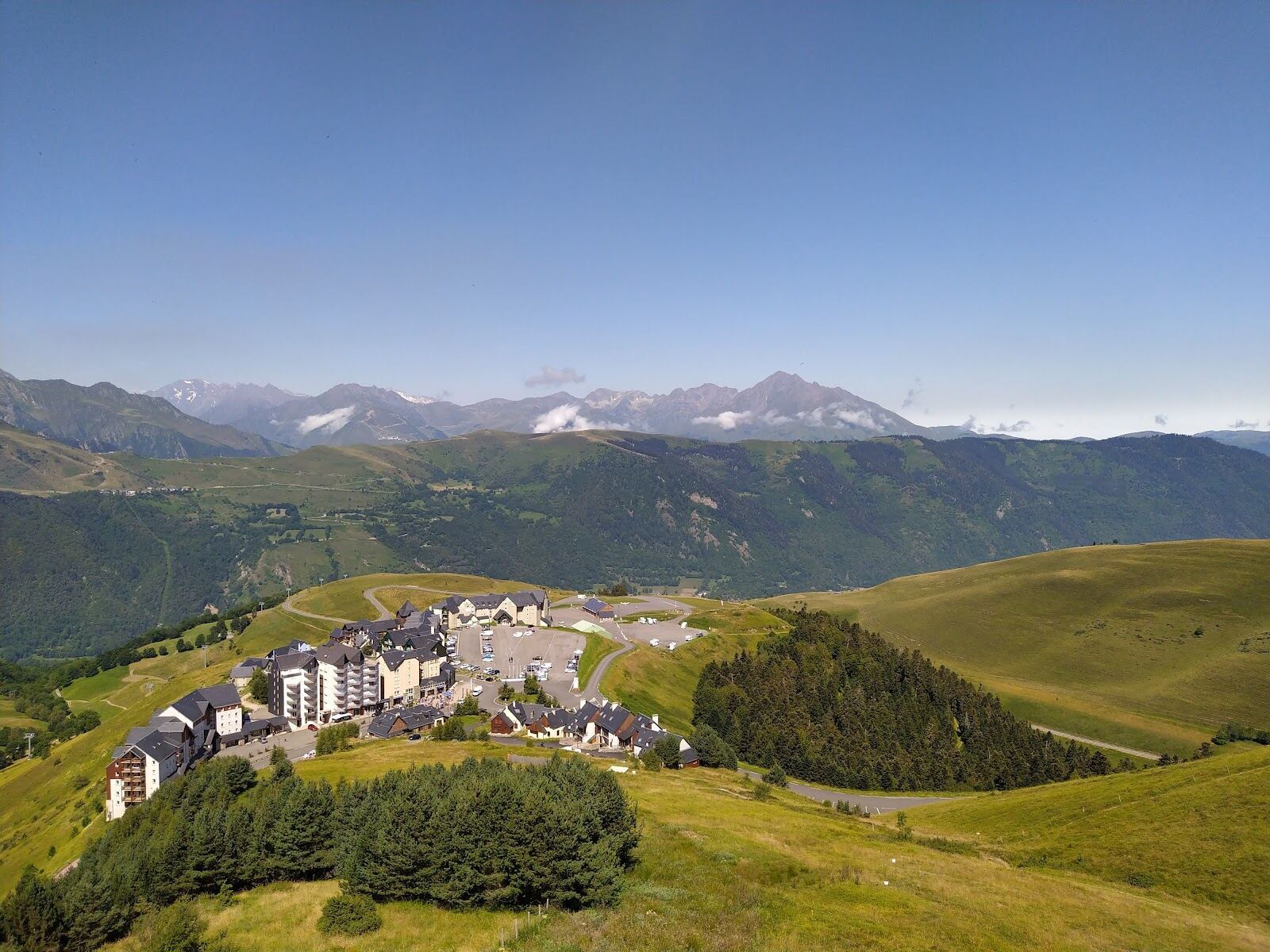 The mountain airfield and steep runway run at Peyragudes