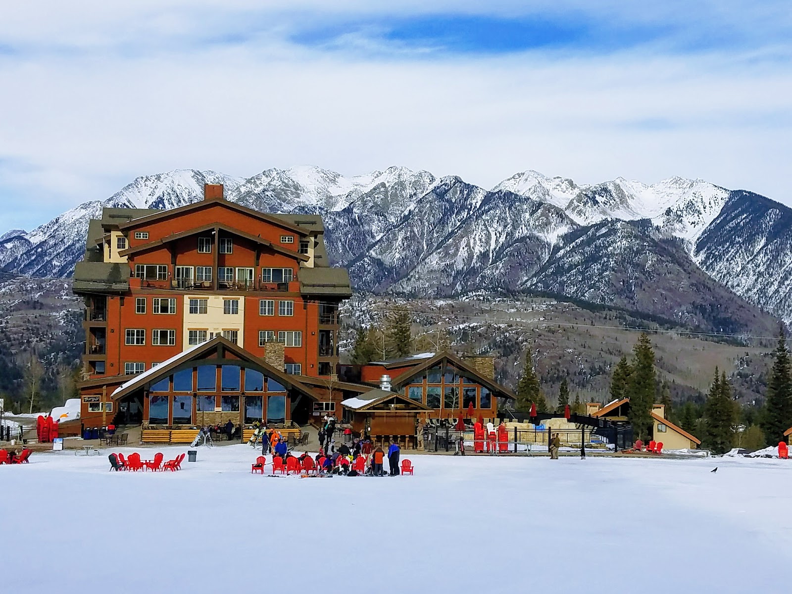 Sunny Colorado Rockies ski slopes with light crowds above Durango at Purgatory