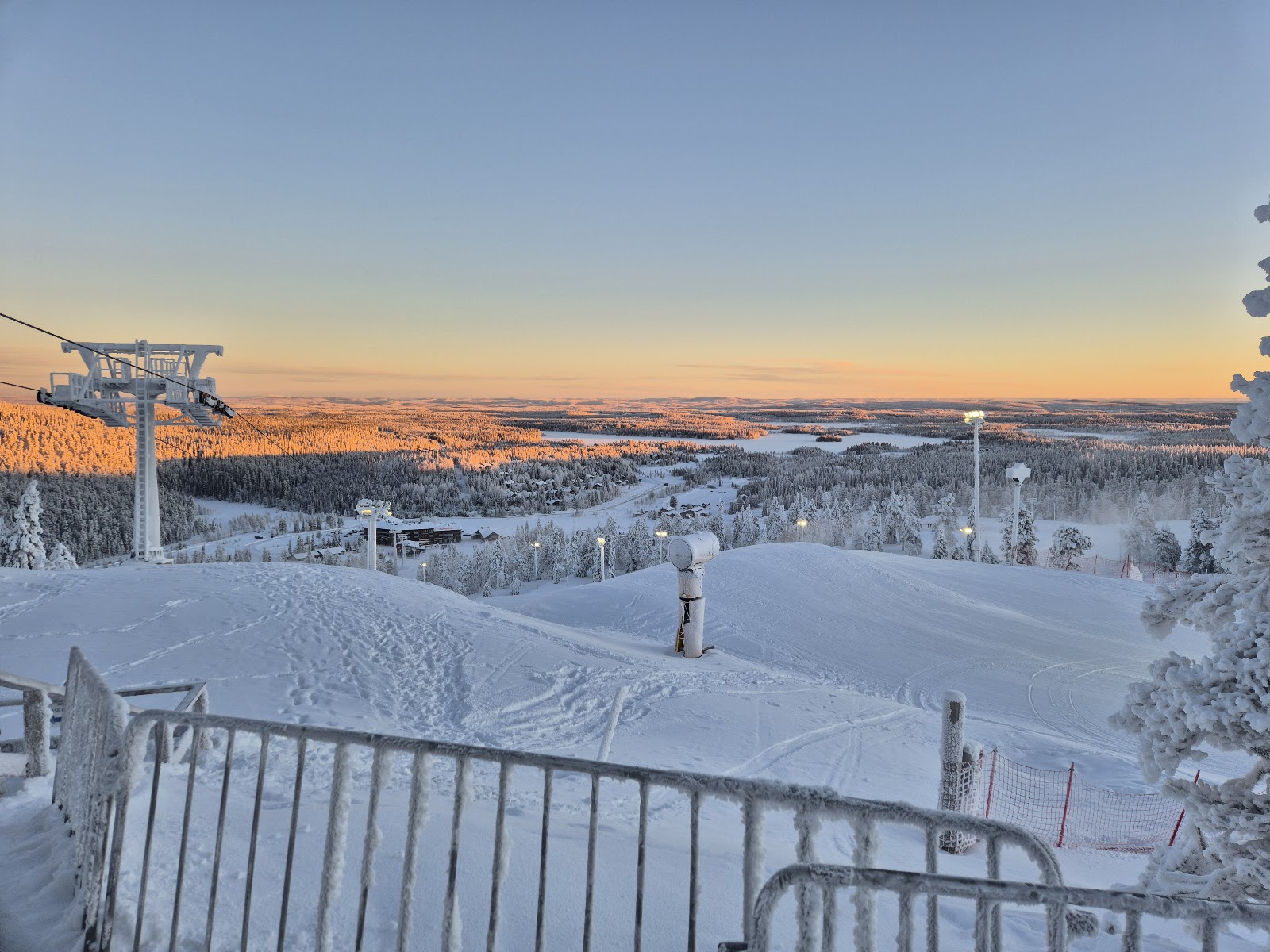 Groomed pistes and fast lifts on the Ruka hill