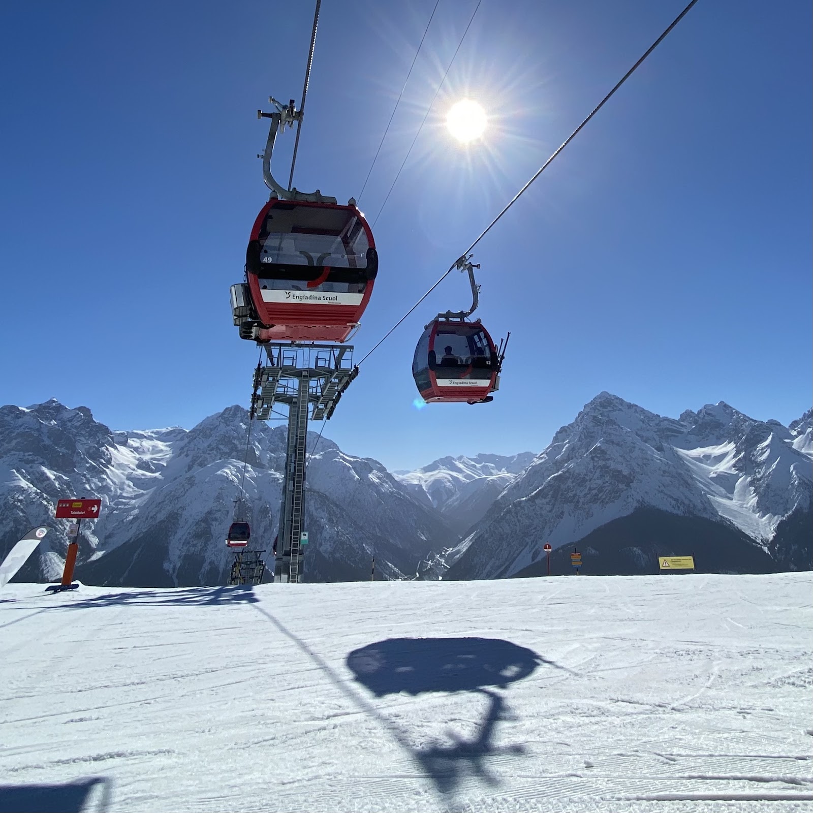 Quiet pistes of the Motta Naluns area above Scuol