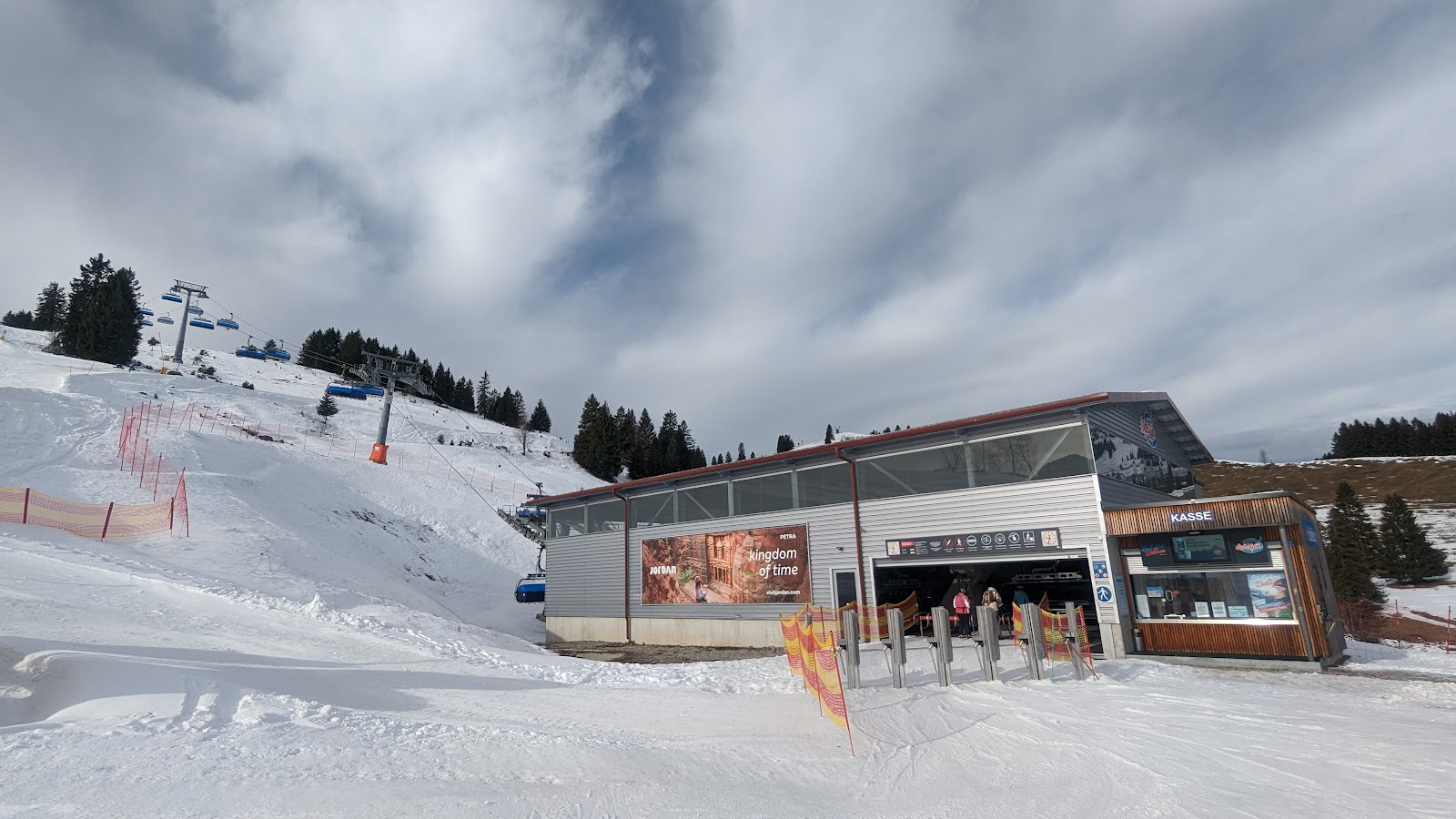 Wide gentle pistes at Sudelfeld in the Bavarian Alps