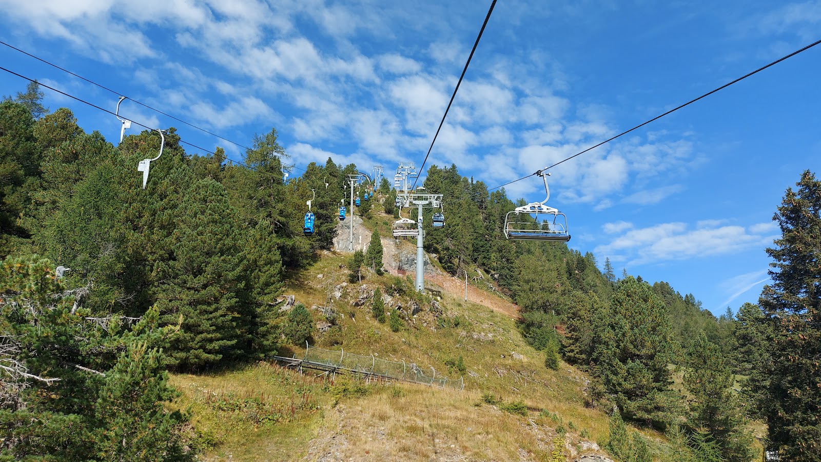 Snowy high plateau scenery at Turracher Hohe