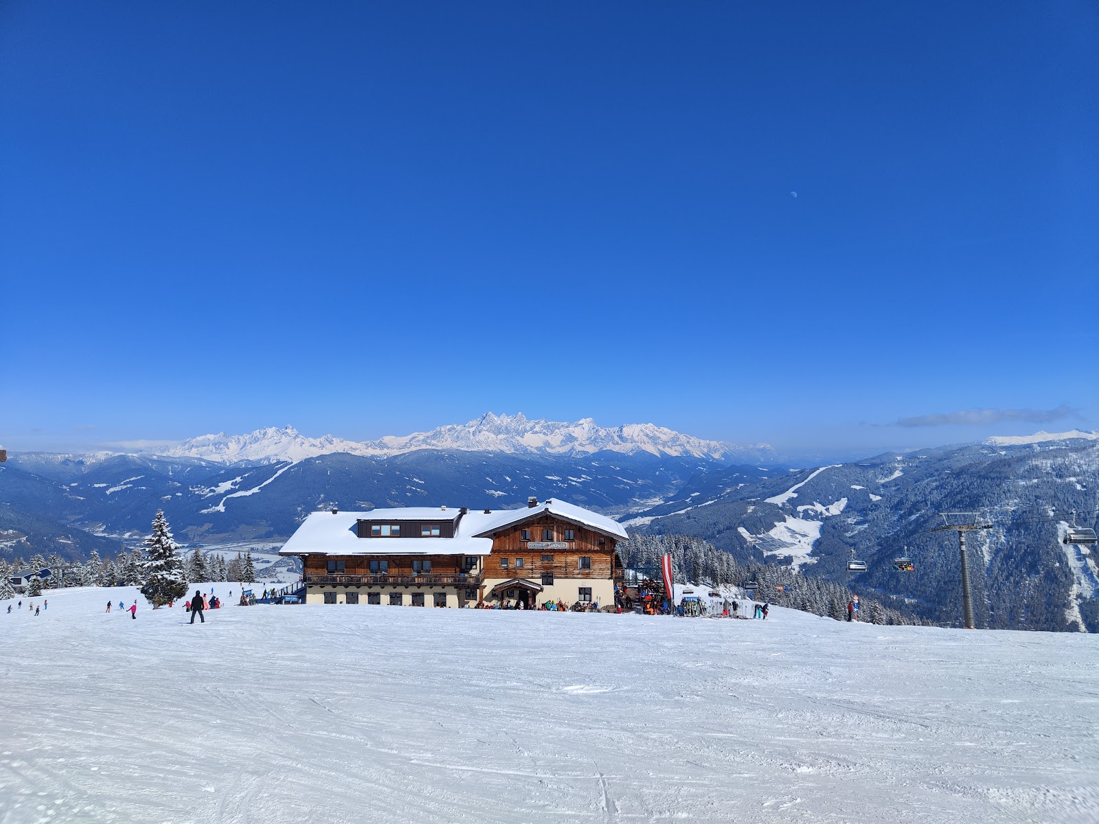 Modern lifts linking Wagrain into Snow Space Salzburg