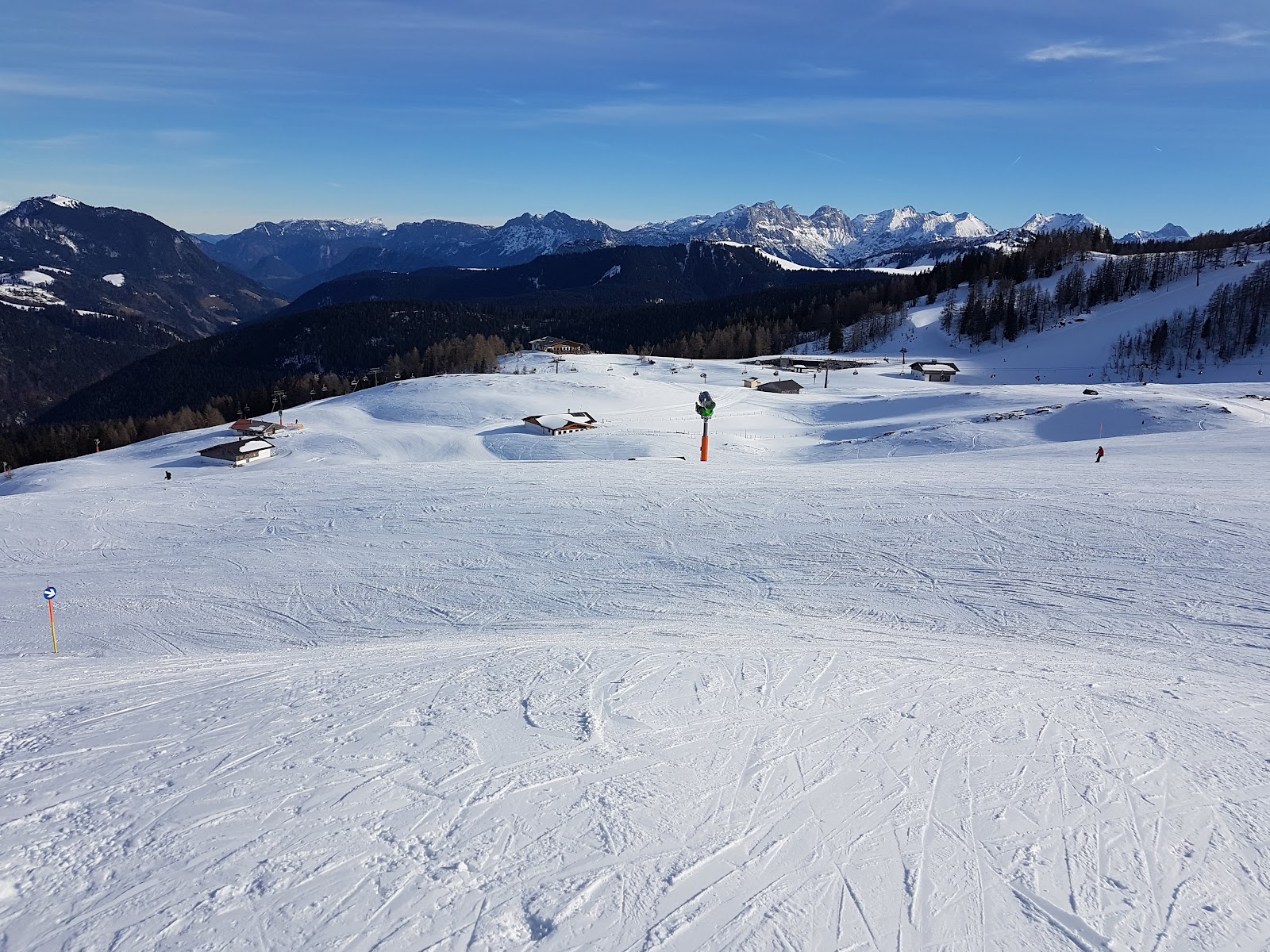Sunny open pistes on the Steinplatte plateau above Reit im Winkl